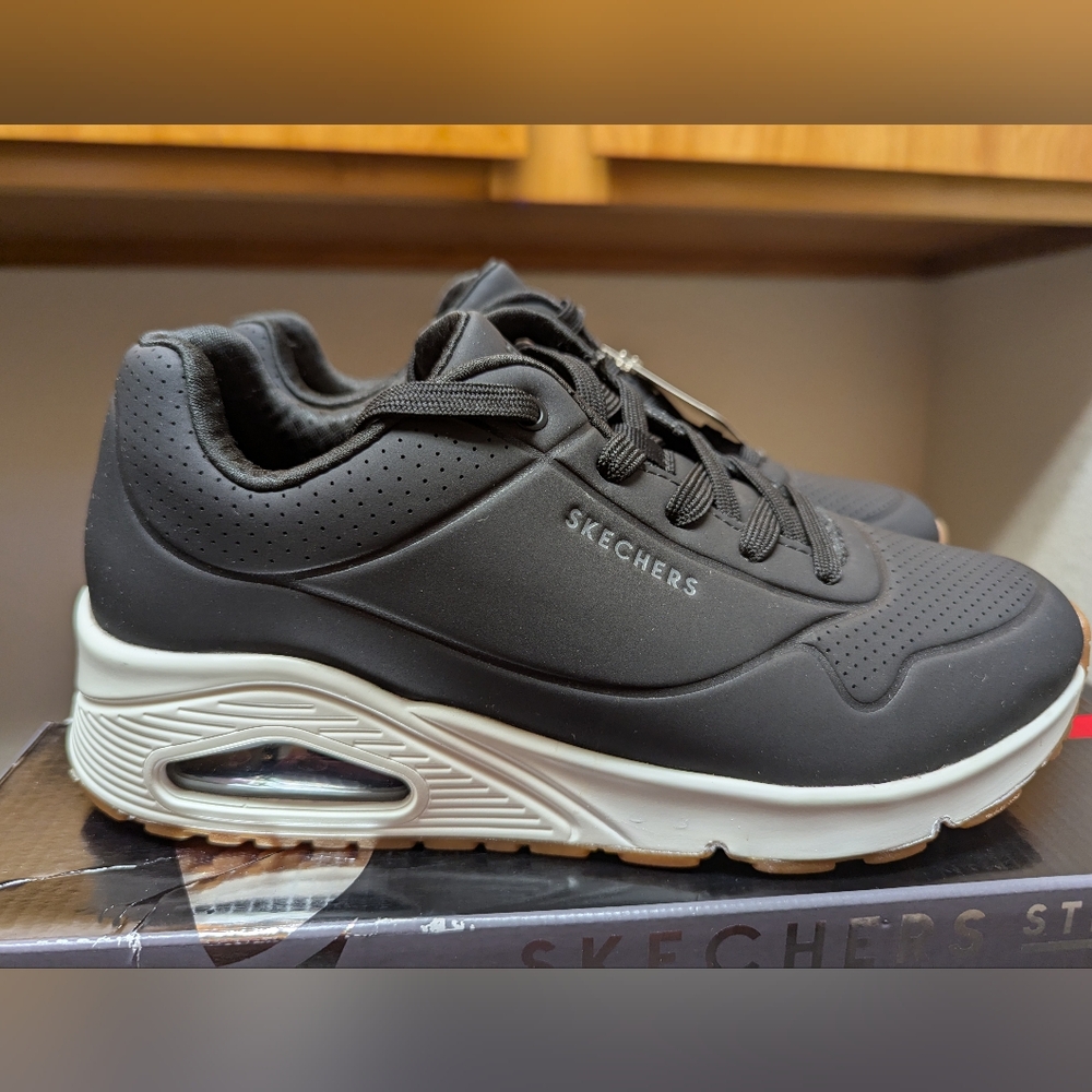 Skechers Uno Stand On Air Sneakers